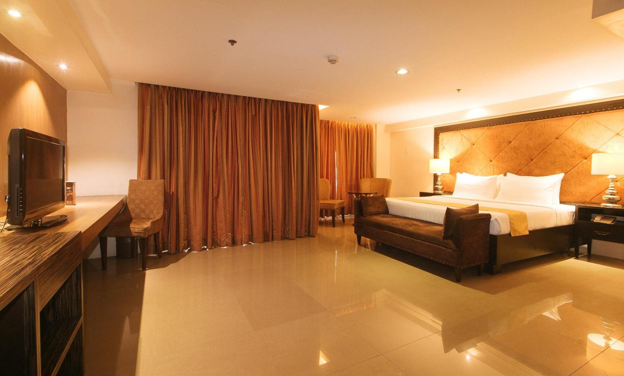 Torre Venezia Suites Quezon City Exterior foto