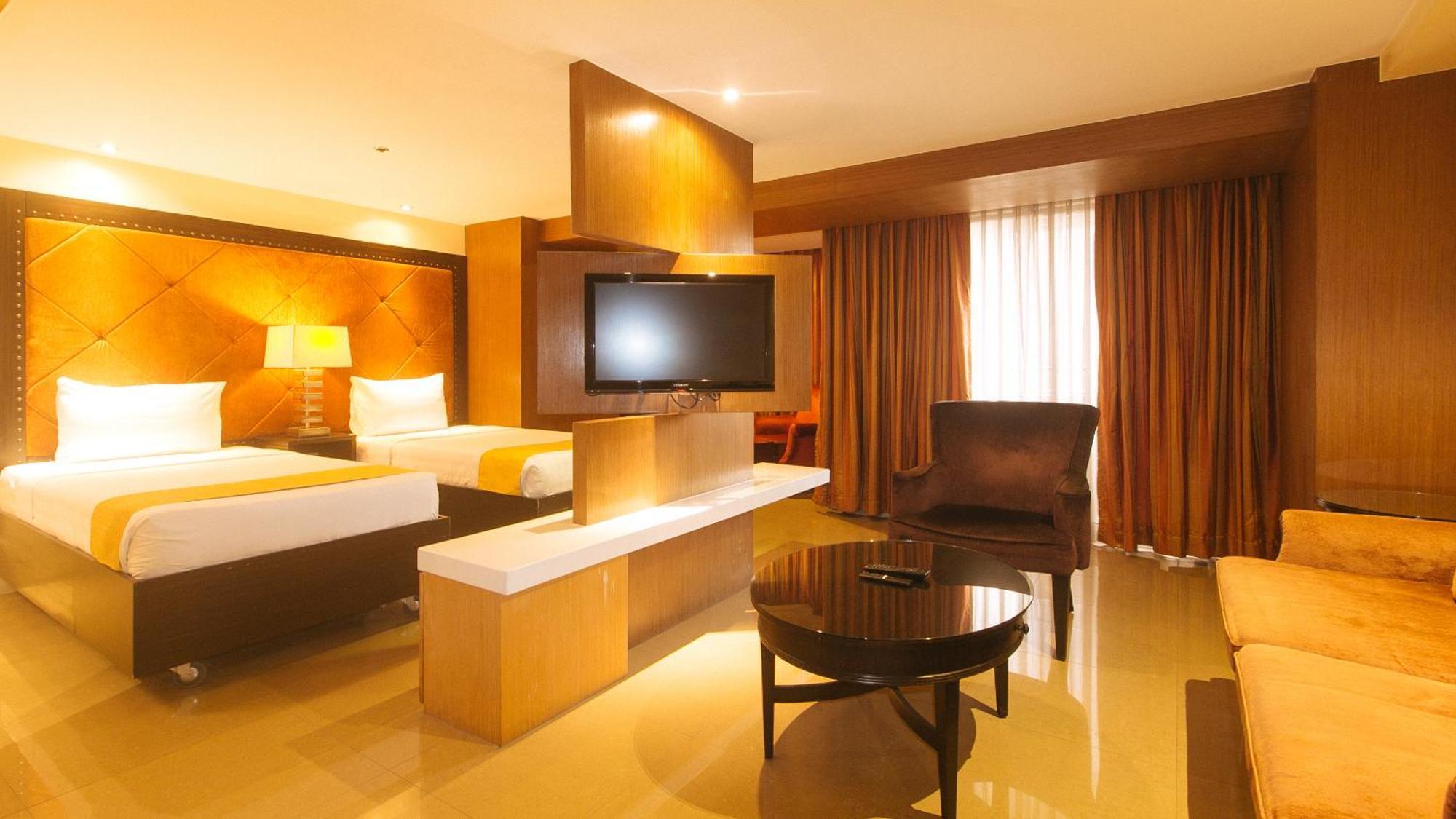 Torre Venezia Suites Quezon City Exterior foto