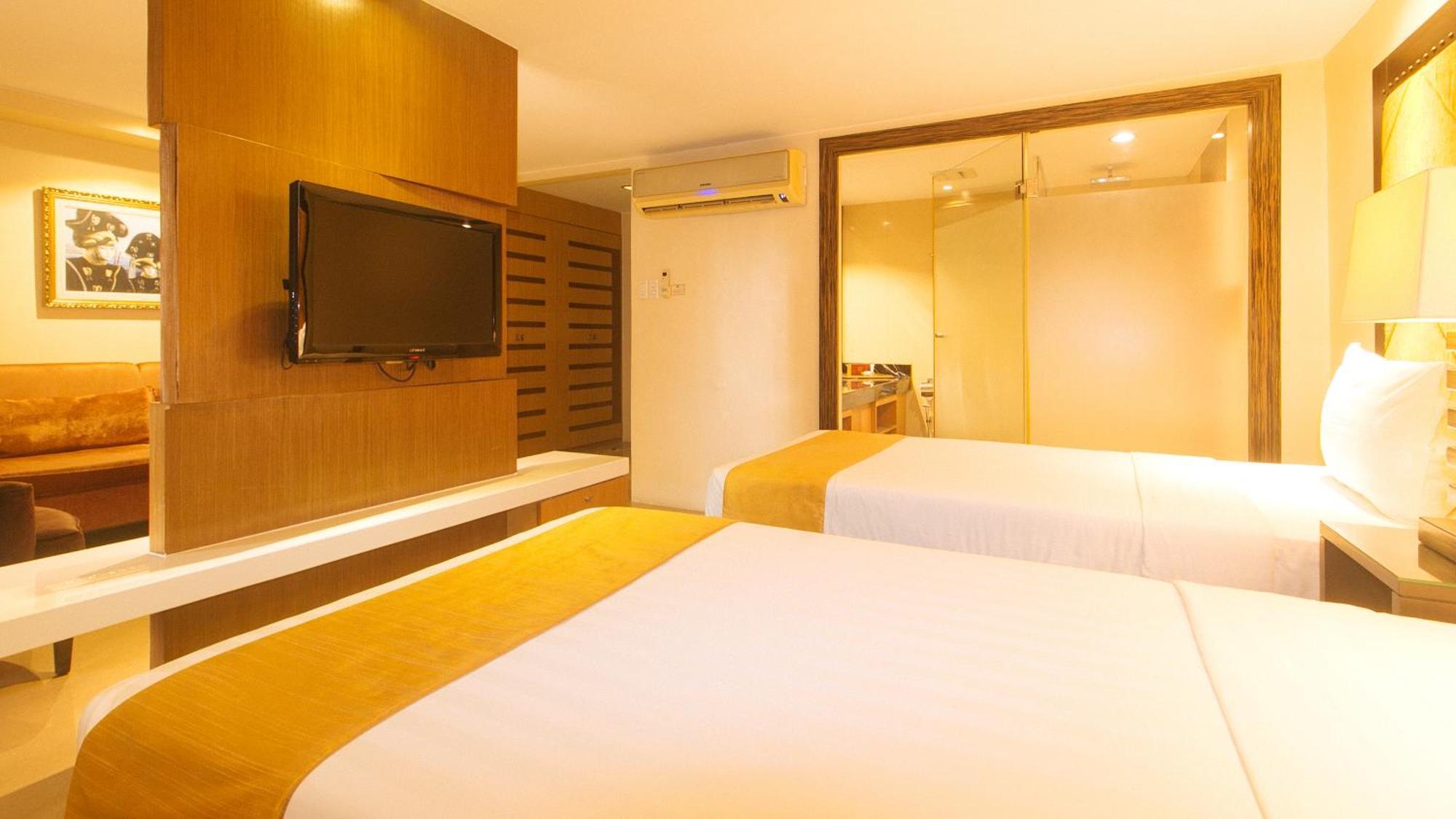 Torre Venezia Suites Quezon City Exterior foto