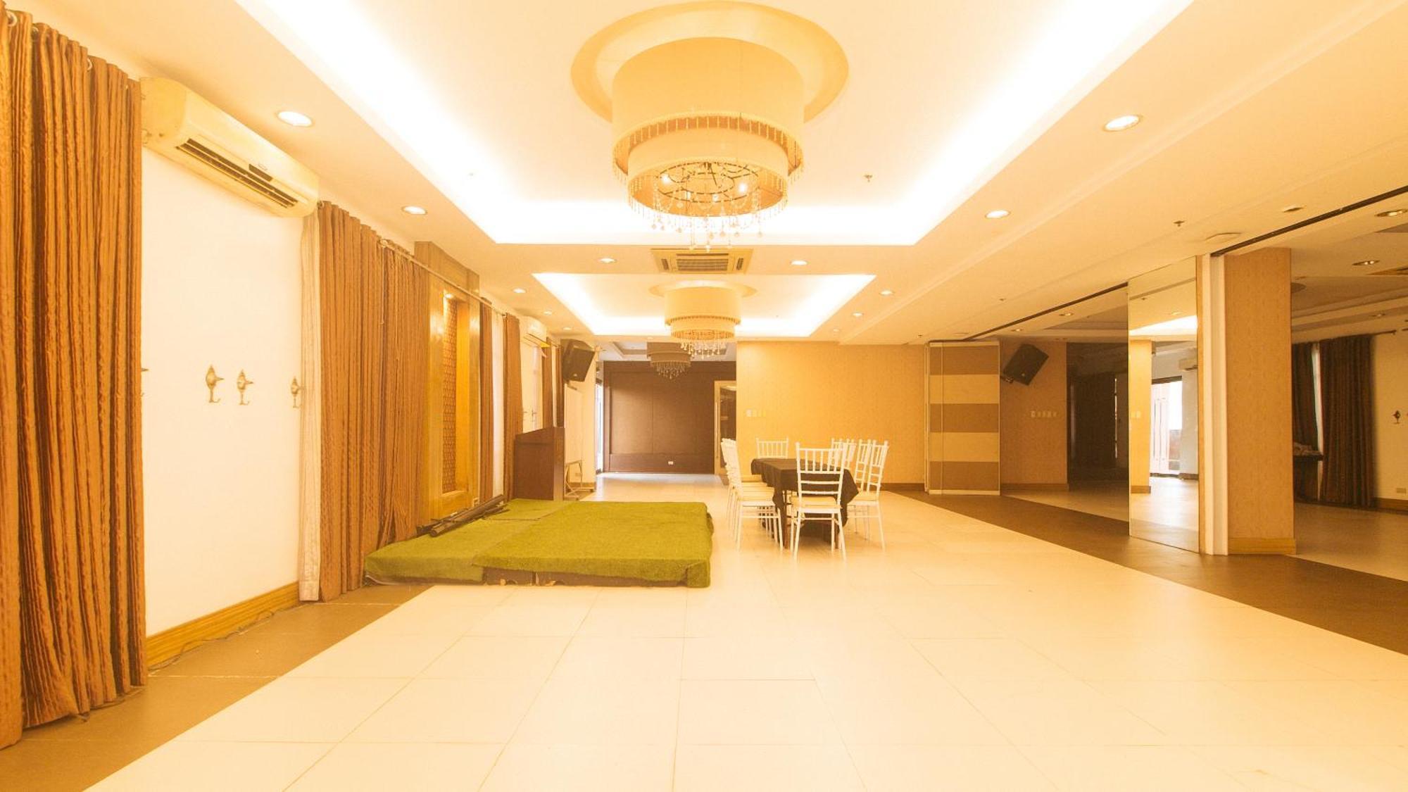 Torre Venezia Suites Quezon City Exterior foto